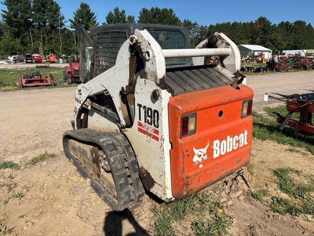 Image of Bobcat T190 equipment image 4