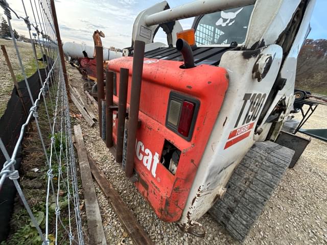 Image of Bobcat T190 equipment image 4