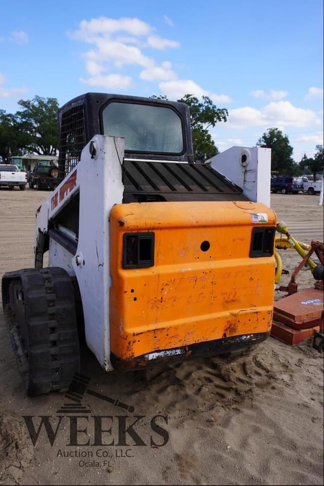 Image of Bobcat T200 equipment image 3