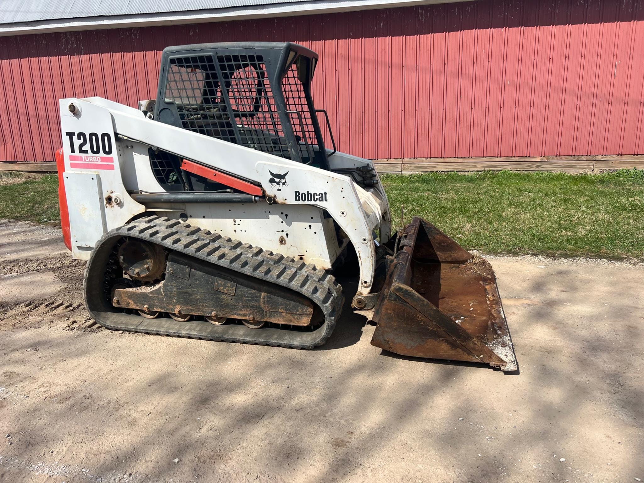 Bobcat T200 Equipment Image0