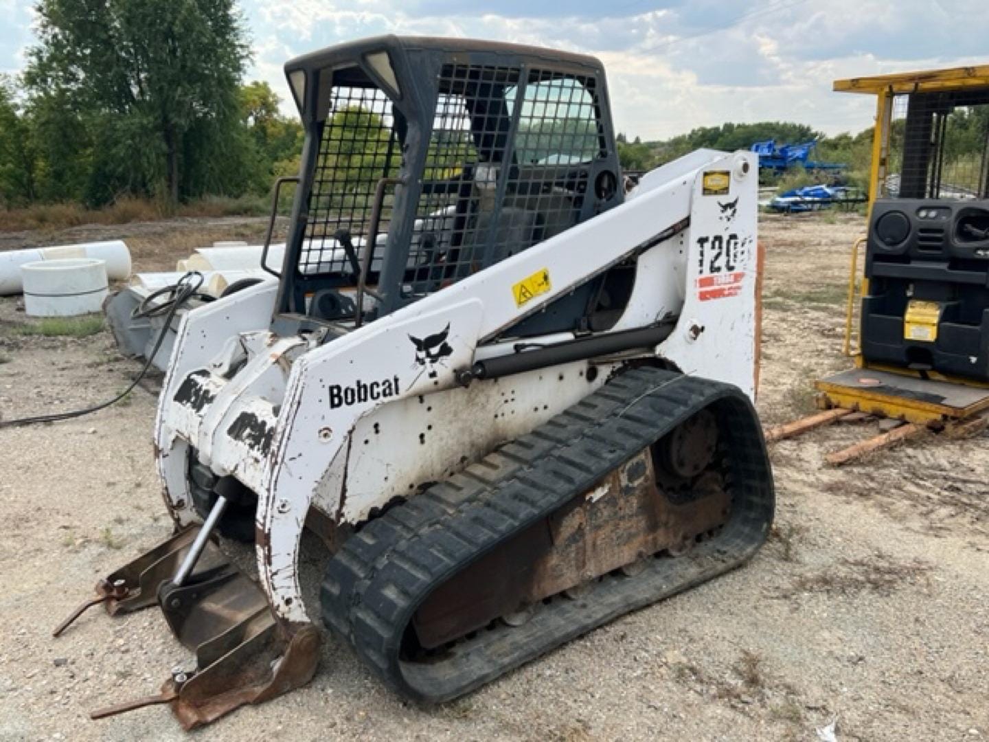 Main image Bobcat T200