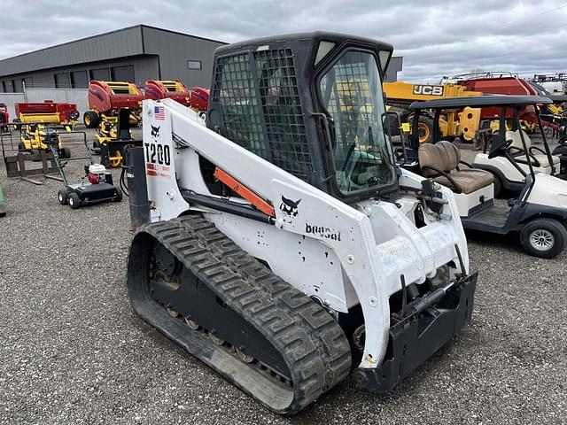 Image of Bobcat T200 equipment image 3