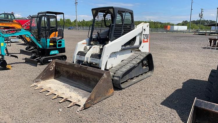 Bobcat T200 Equipment Image0