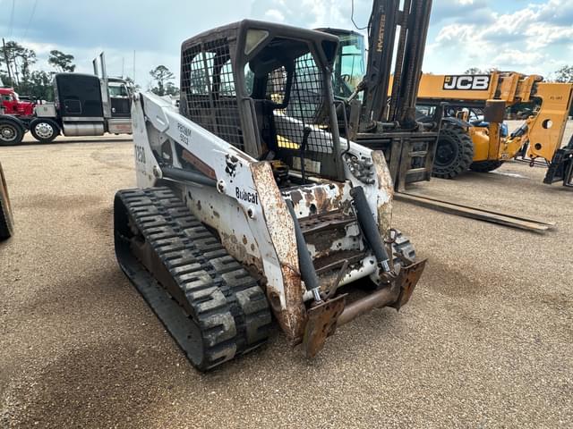 Image of Bobcat T250 equipment image 2