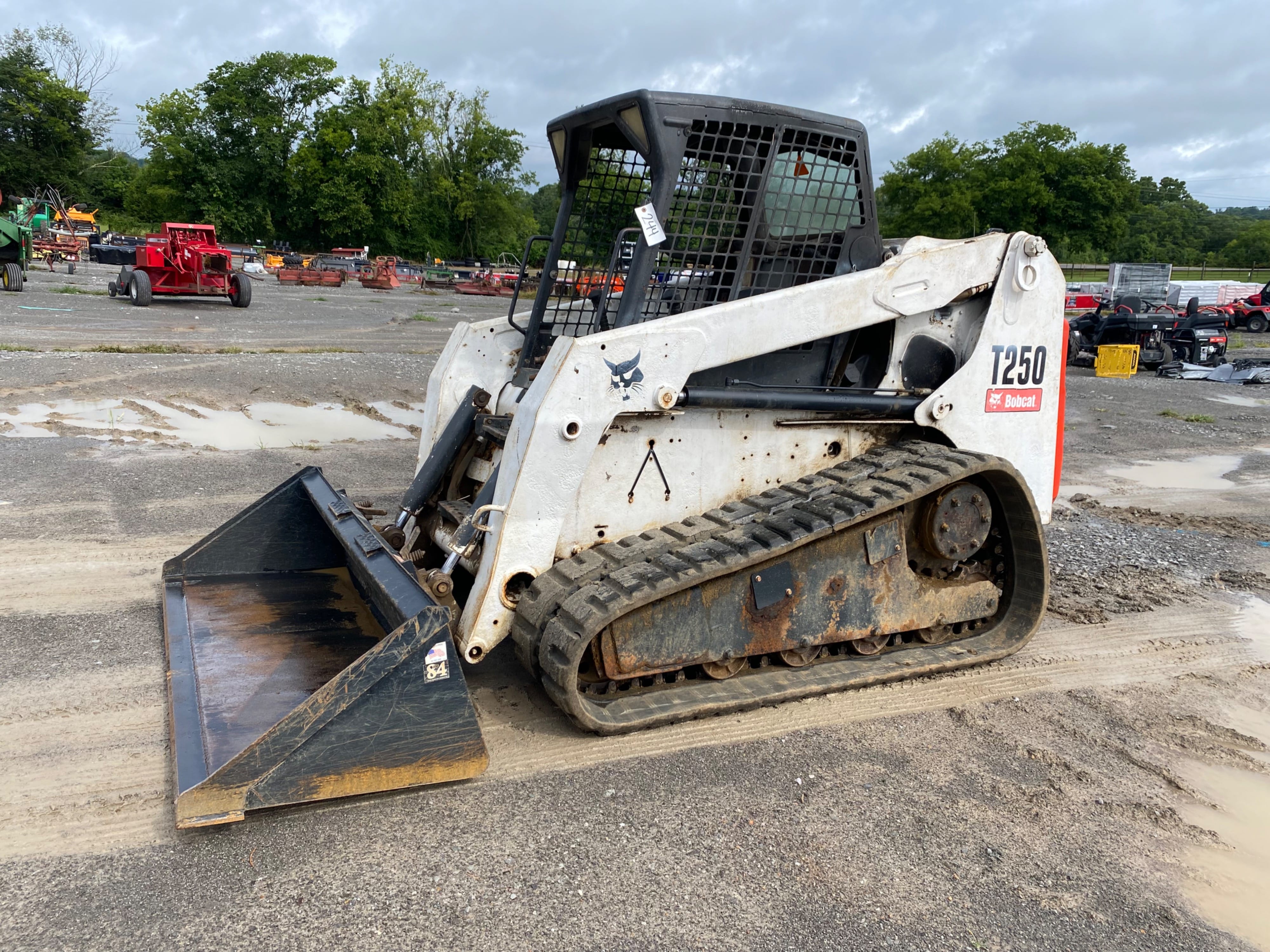 Main image Bobcat T250