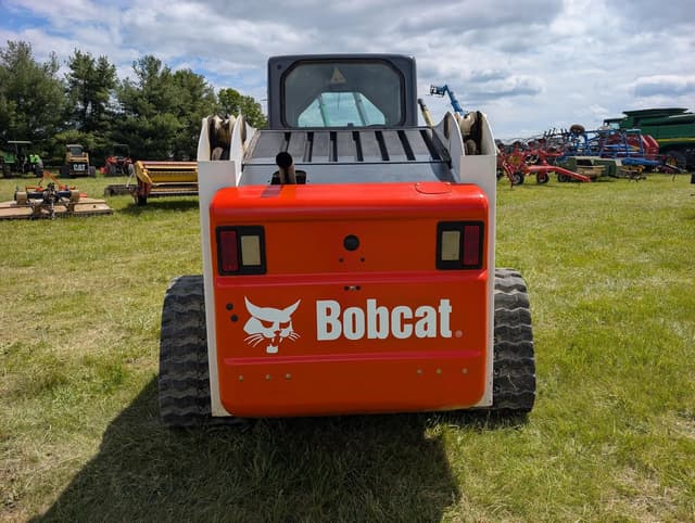 Image of Bobcat T250 equipment image 3