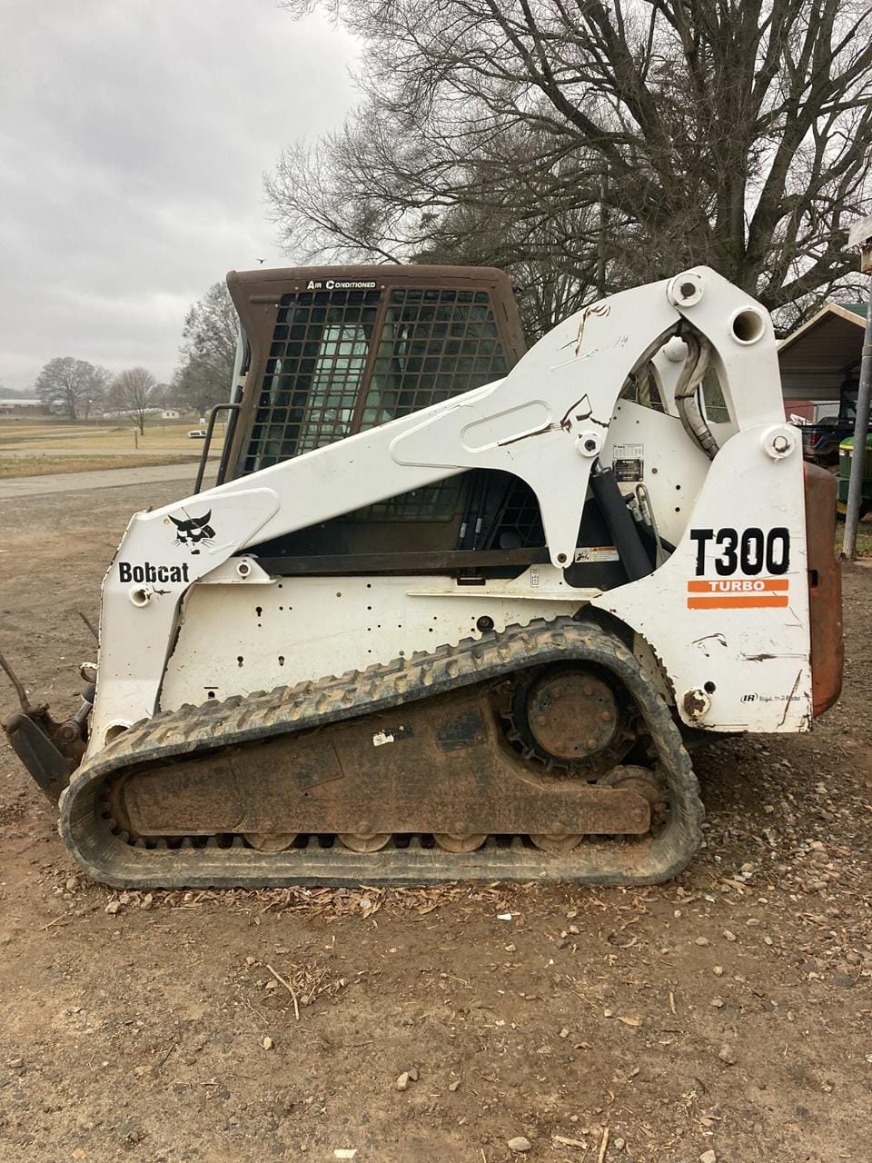 Bobcat T300 Equipment Image0