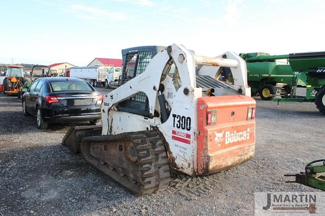 Image of Bobcat T300 equipment image 3