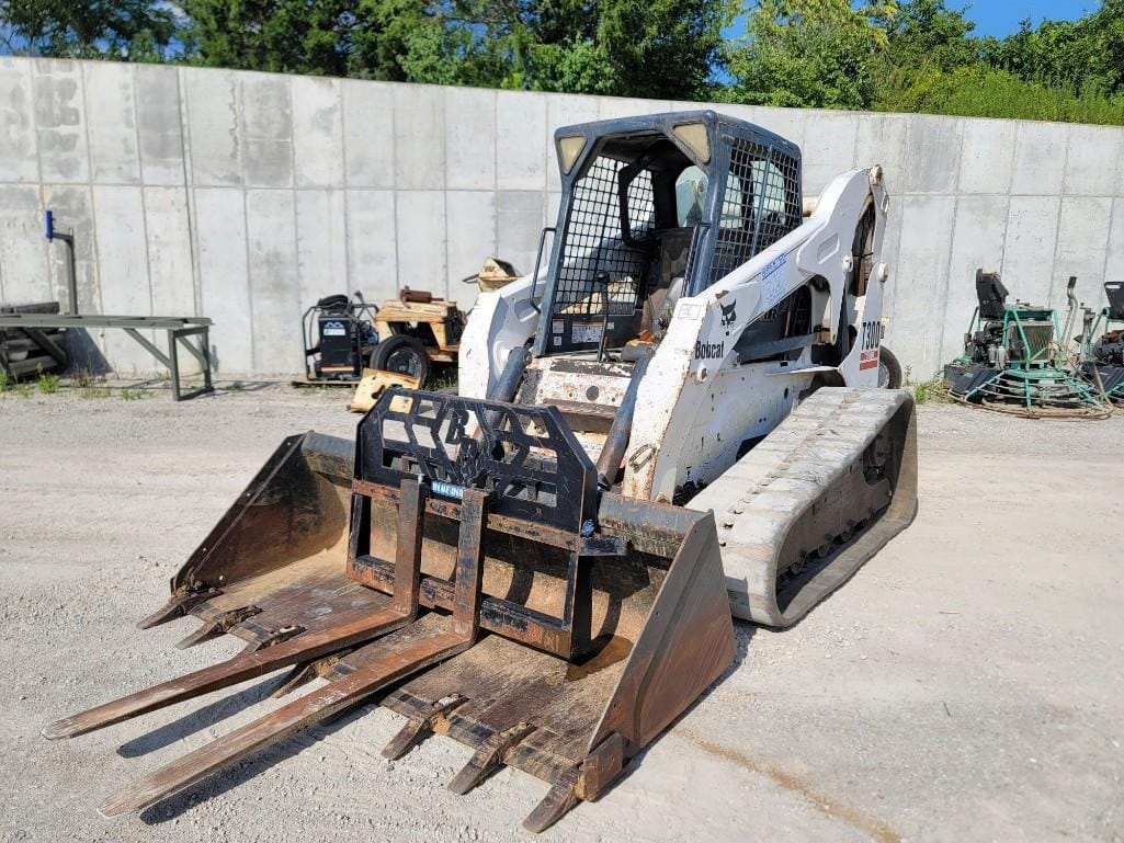 Main image Bobcat T300