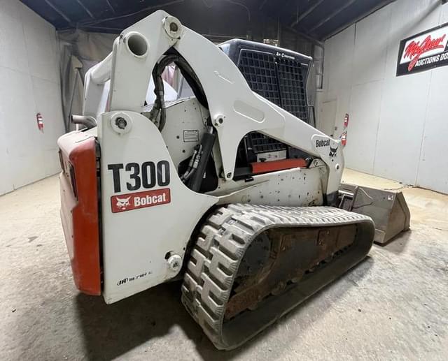 Image of Bobcat T300 equipment image 4