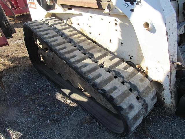 Image of Bobcat T300 equipment image 4