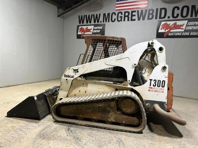 Image of Bobcat T300 equipment image 1