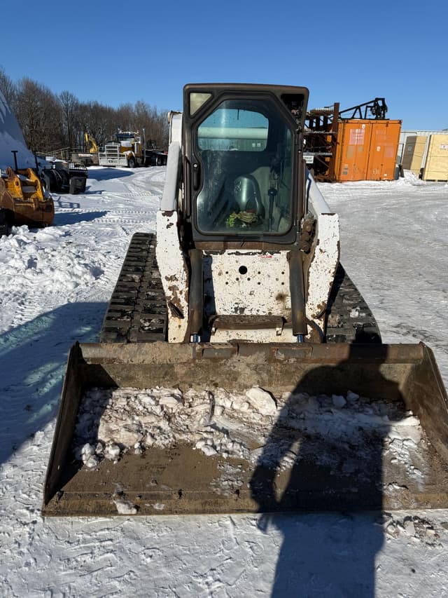 Image of Bobcat T300 equipment image 3