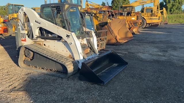 Image of Bobcat T300 equipment image 1