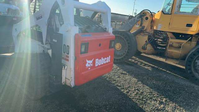 Image of Bobcat T300 equipment image 4