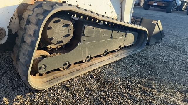 Image of Bobcat T300 equipment image 3