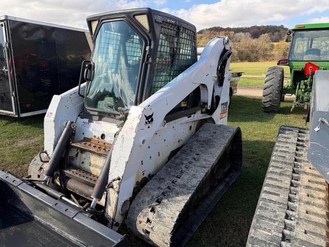 Image of Bobcat T320 equipment image 3