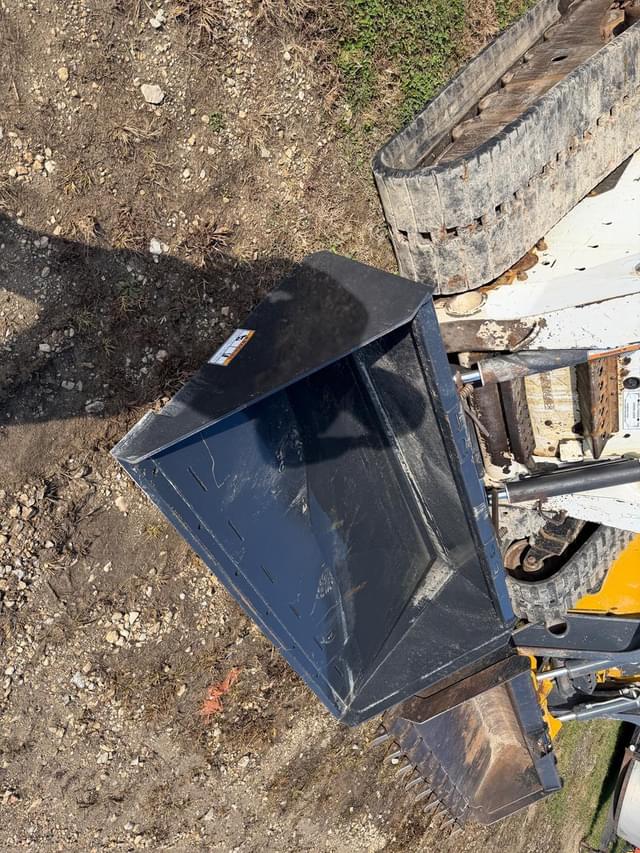 Image of Bobcat T320 equipment image 1