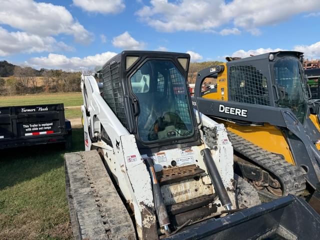 Image of Bobcat T320 equipment image 2