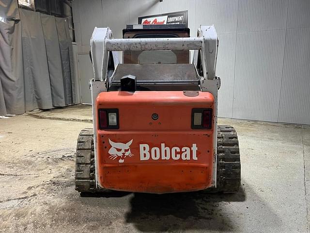 Image of Bobcat T320 equipment image 3