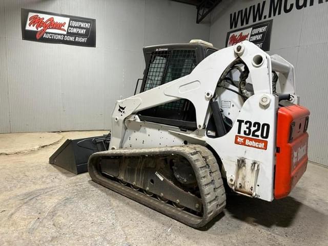 Image of Bobcat T320 equipment image 2
