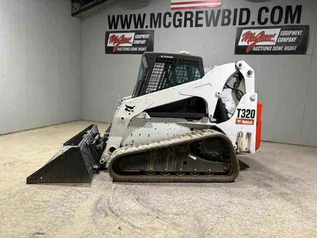 Image of Bobcat T320 equipment image 1