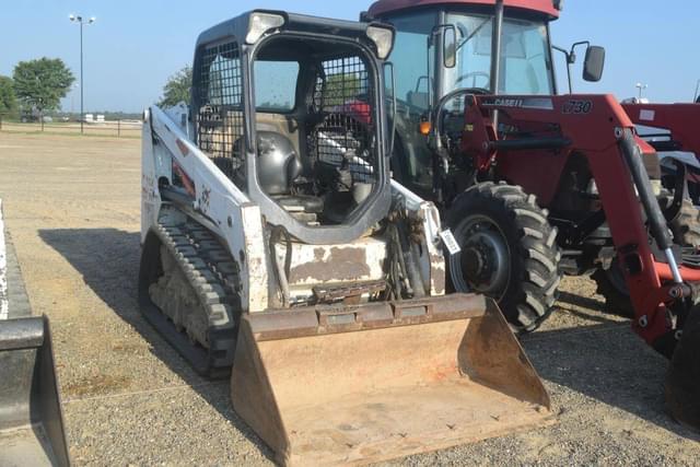 Image of Bobcat T450 equipment image 3