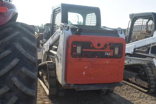 Image of Bobcat T450 equipment image 1