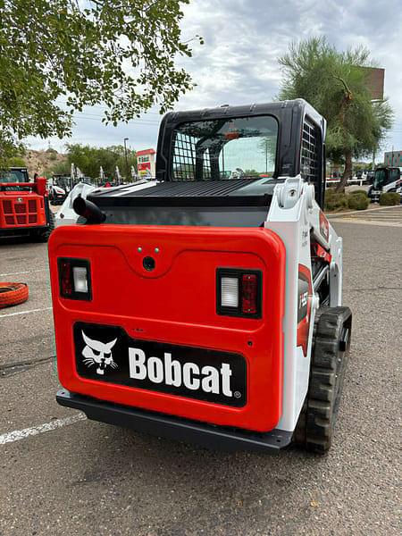 Image of Bobcat T450 equipment image 3