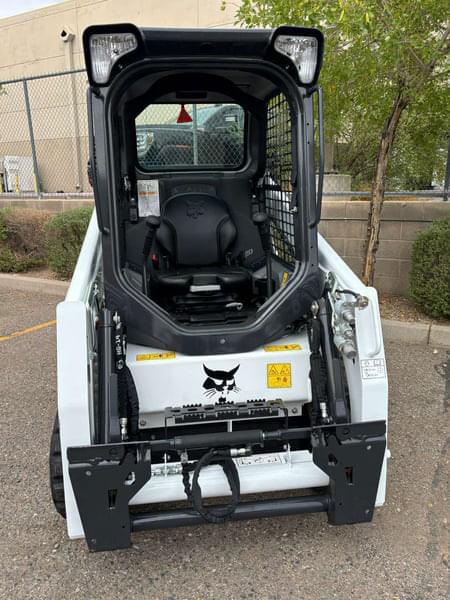 Image of Bobcat T450 equipment image 2
