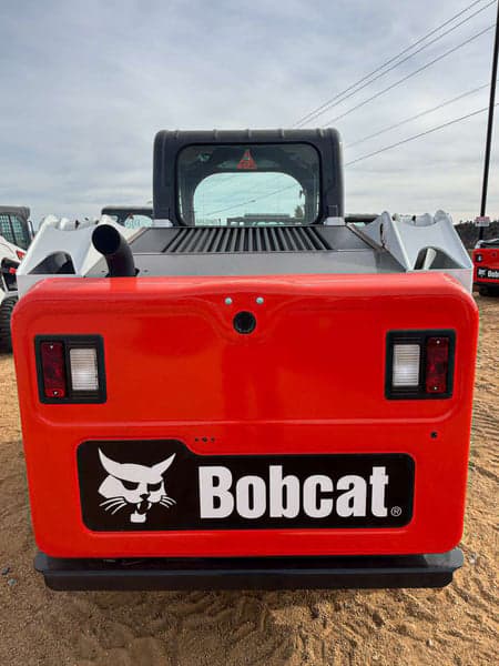 Image of Bobcat T550 equipment image 3
