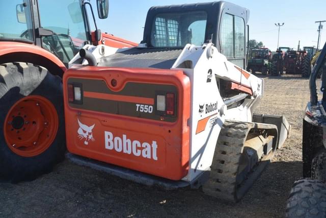 Image of Bobcat T550 equipment image 2