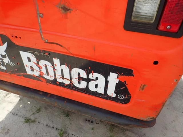 Image of Bobcat T550 equipment image 4