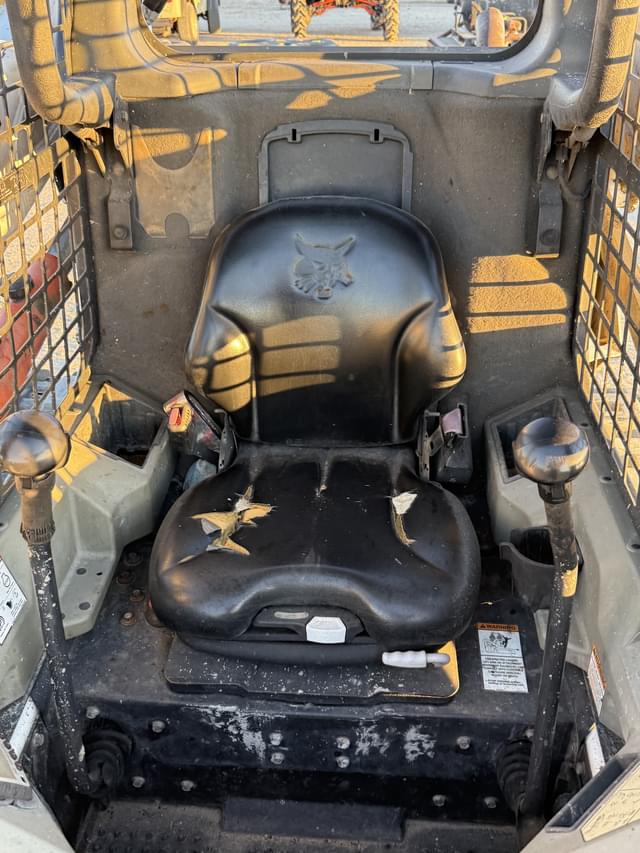 Image of Bobcat T590 equipment image 4