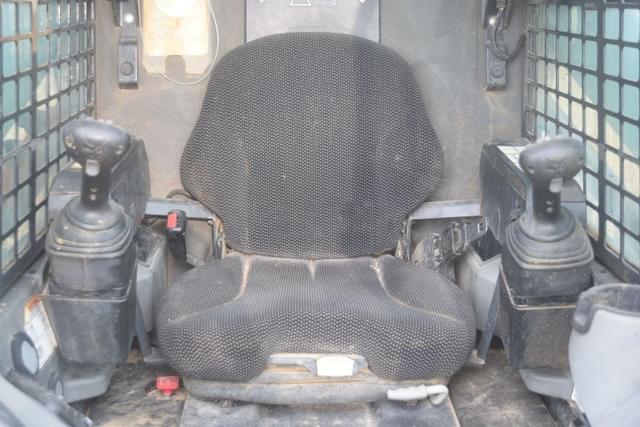 Image of Bobcat T595 equipment image 4