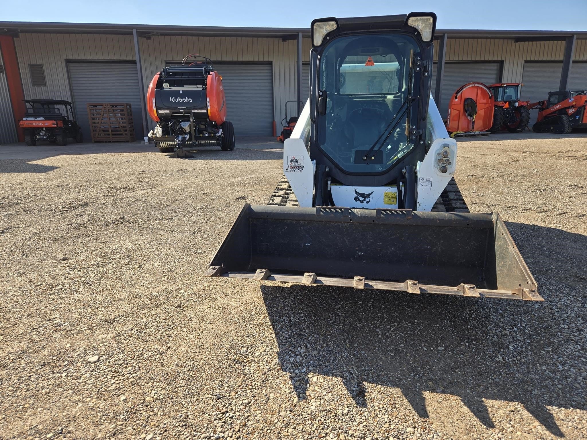 2022 Bobcat T595 Equipment Image0