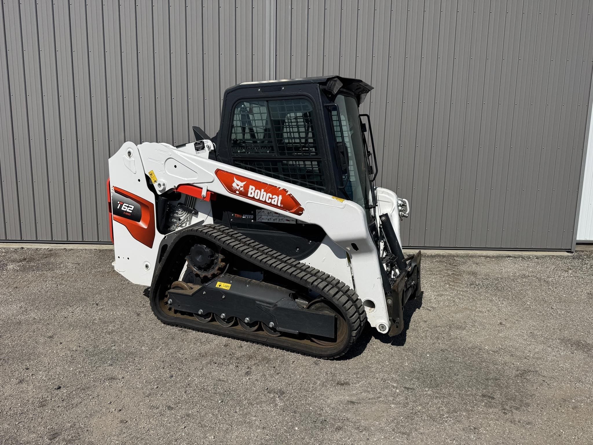 2023 Bobcat T62 Equipment Image0