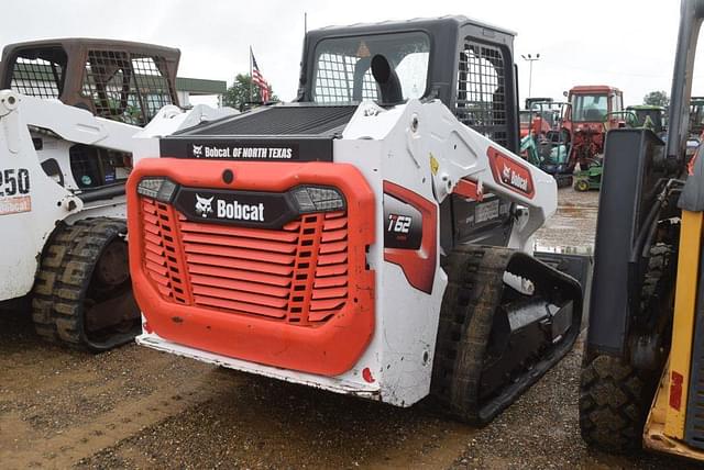 Image of Bobcat T62 equipment image 2