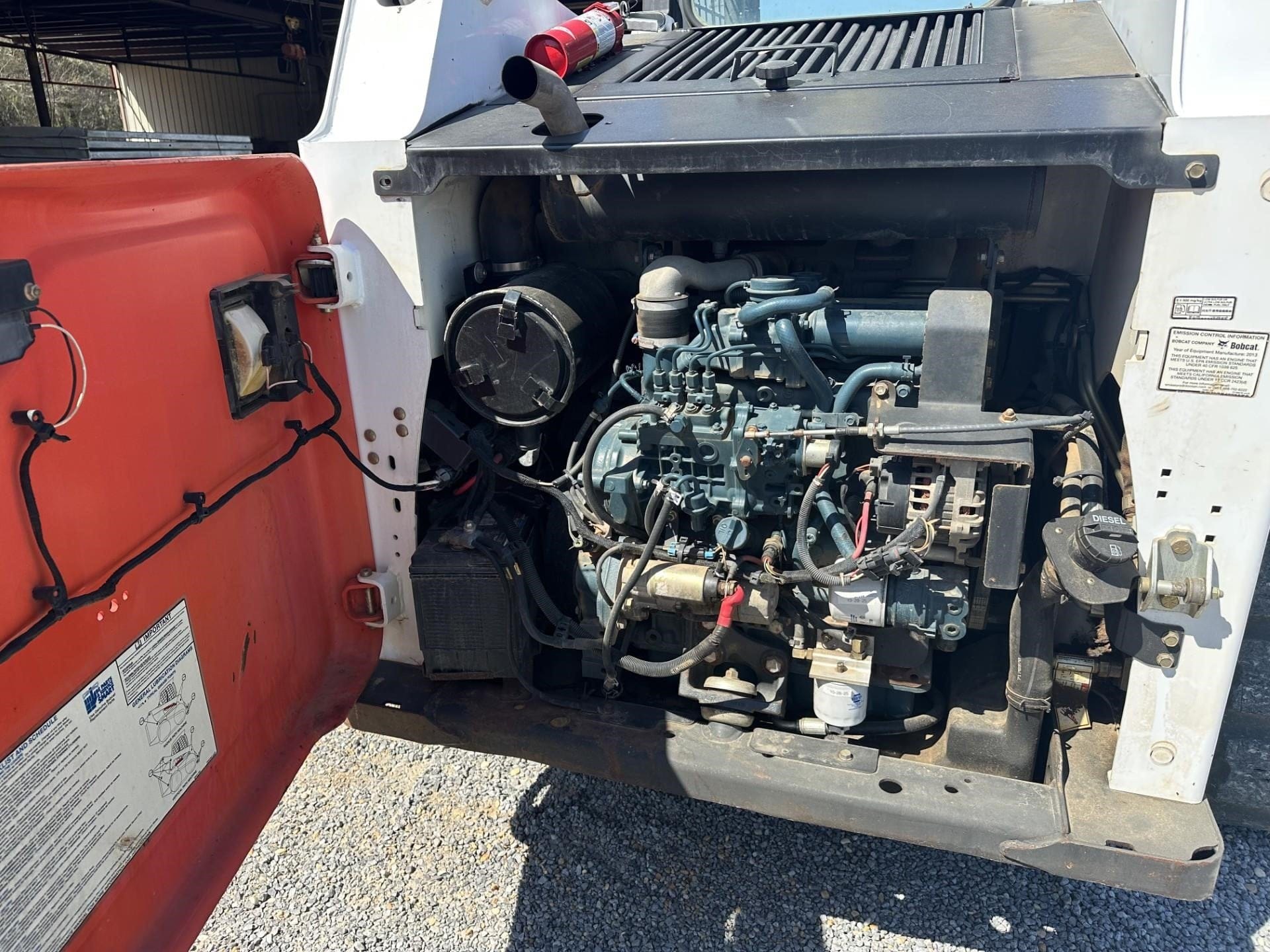 2014 Bobcat T630 Equipment Image0