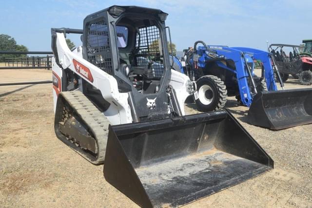 Image of Bobcat T64 equipment image 3