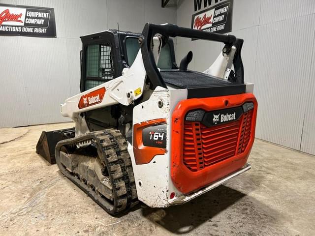 Image of Bobcat T64 equipment image 2