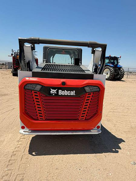 Image of Bobcat T64 equipment image 3