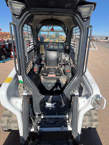 Image of Bobcat T64 equipment image 2