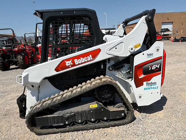 Image of Bobcat T64 equipment image 4