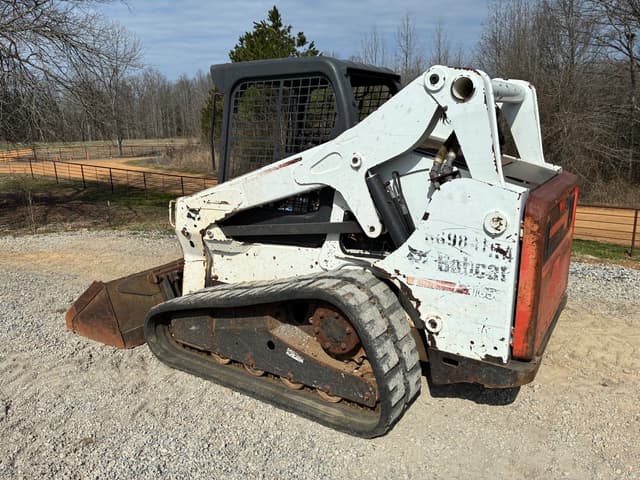 Image of Bobcat T650 equipment image 3
