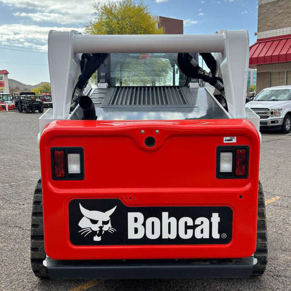 Image of Bobcat T650 equipment image 3