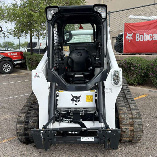 Image of Bobcat T650 equipment image 2