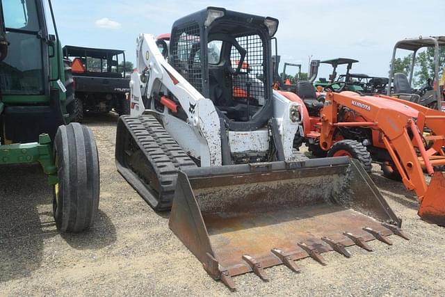 Image of Bobcat T650 equipment image 3
