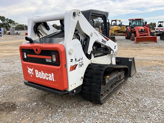 Image of Bobcat T650 equipment image 2