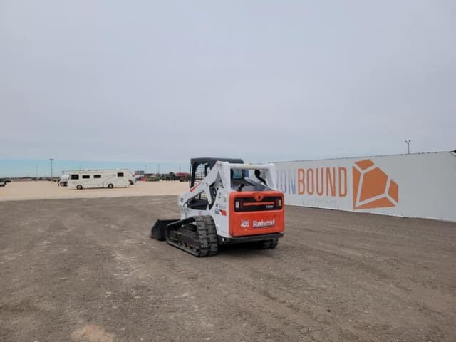 Image of Bobcat T650 equipment image 2